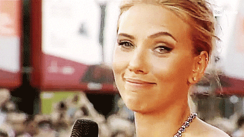 skarlett-yohansson_003.gif.021cb806c6a0178c9d704fe0c346270d.gif
